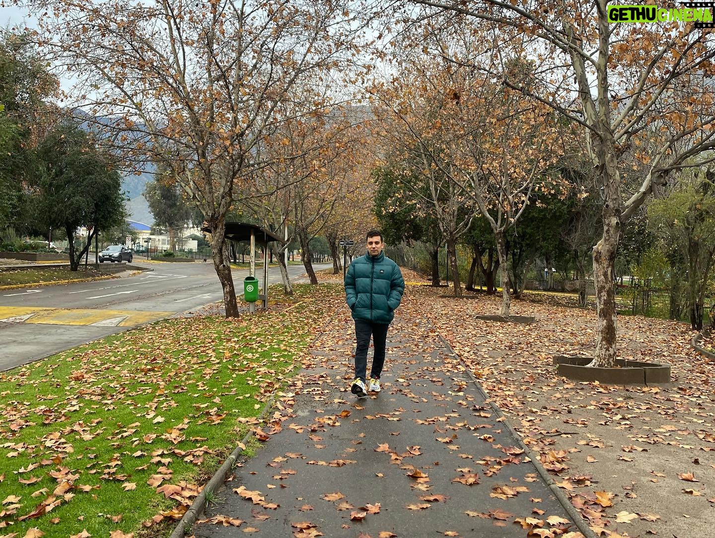 Renato Jofré - 760 Likes - Paseo post lluvia👣🌿🌒🌦️