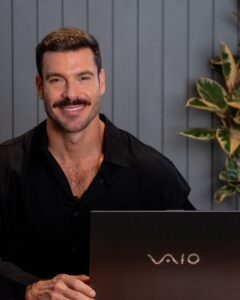 Actor Renato Mendonça HD Instagram Photos and Wallpapers May 2024