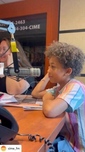 Renée Wilkin Instagram - 🥰🎵Coanimateur du jour : Marcus, 9ans 🎵🥰

Segment KARAOKID complet dans ma bio ! 

« Allez Hop, bon matin 🙂 », du lundi au vendredi dès 5h30 à @cime_fm avec @stephrich74 & @alexmilette_g ☀️