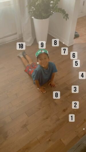 Renée Wilkin Instagram - Il m’a demandé de faire cette vidéo … coudonc vais-je finir par me créer un compte tik tok ?!🤣

#dancerkid #split