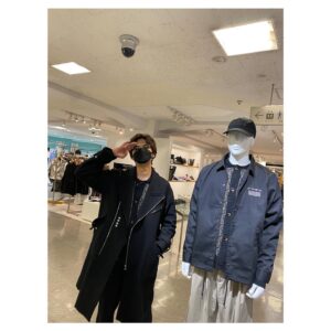 Renn Kiriyama Instagram - ・
@sickness_tokyo 
ポップアップへ顔出し
マネキンとおそろのカーディガン
新作です
西武渋谷店B館4Fにて
2/6までやってます
お近くにお越しの際は
ぜひ寄り道してってください
キリー
