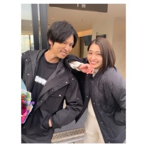 Renn Kiriyama Instagram - ・
初対面がLDK
10年の時を経て夫婦役です
台詞も交わすの初でした
ドラマ極限夫婦
第二章
今夜からスタート！
@rei_okamoto 
@edge_ktv