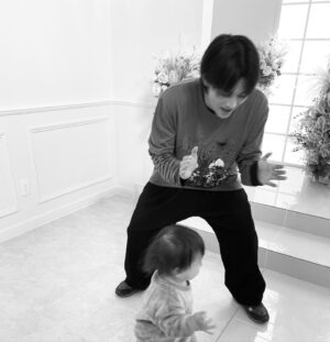Reo Matsumoto Instagram - ・
皆さん大晦日いかがお過ごしですか。

僕はなかなか会えない甥っ子のオタクをしています。

2023年も最高の1年でした

「沼女」「ジャックフロスト」「下剋上球児」
「君には届かない」「あきない世傳金と銀」

本当にありがとうございました

良いお年をです。来年もよろしくね