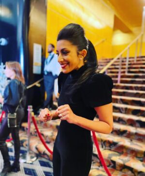 Reshma Shetty Instagram - Everyone have fun watching . We had fun making this and we hope you smile at least once ;) or at least enjoy the “ Googley eyes “ . @hallmarkchannel #jollygoodchristmas #countdowntochristmas @iamwillkemp