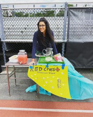 Reshma Shetty Instagram - Oh living the life . My kids lemonade stand for the Red Cross abandoned by my kid to be run by me . Glad I broke my fingers squeezing Lemons cos we sold out ! @americanredcross #goodcauses #loveofmylife