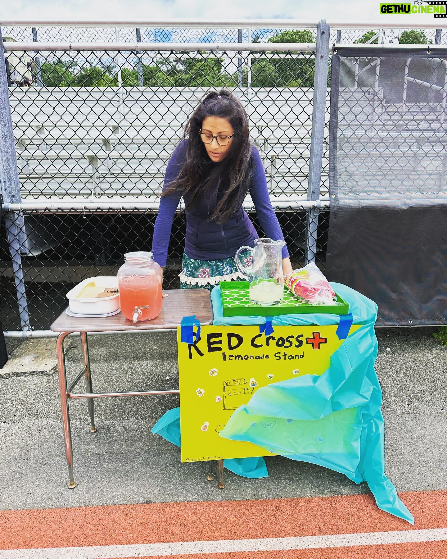Reshma Shetty - 636 Likes - Oh living the life . My kids lemonade stand for the Red Cross abandoned by my kid to be run by me . Glad I broke my fingers squeezing Lemons cos we sold out ! @americanredcross #goodcauses #loveofmylife