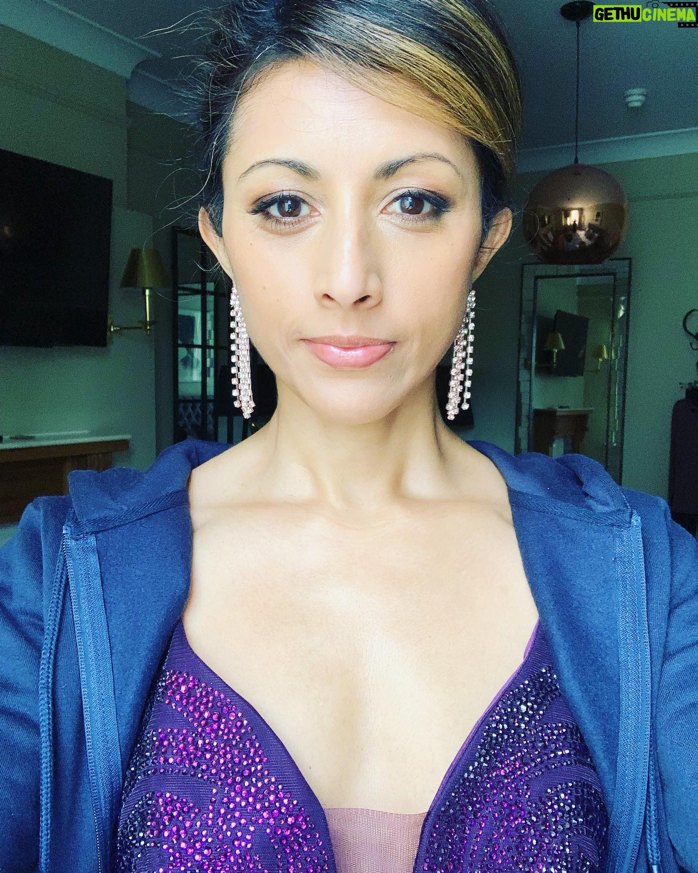 Reshma Shetty - 647 Likes - Some of Anjis looks .
Makeup and wardrobe are all part of making the story click . We had an amazing group (of mostly women) who helped make these looks pop! Countdown is nearly over .October 29th 8pm . @hallmarkchannel #jollygoodchristmas #christmascountdown