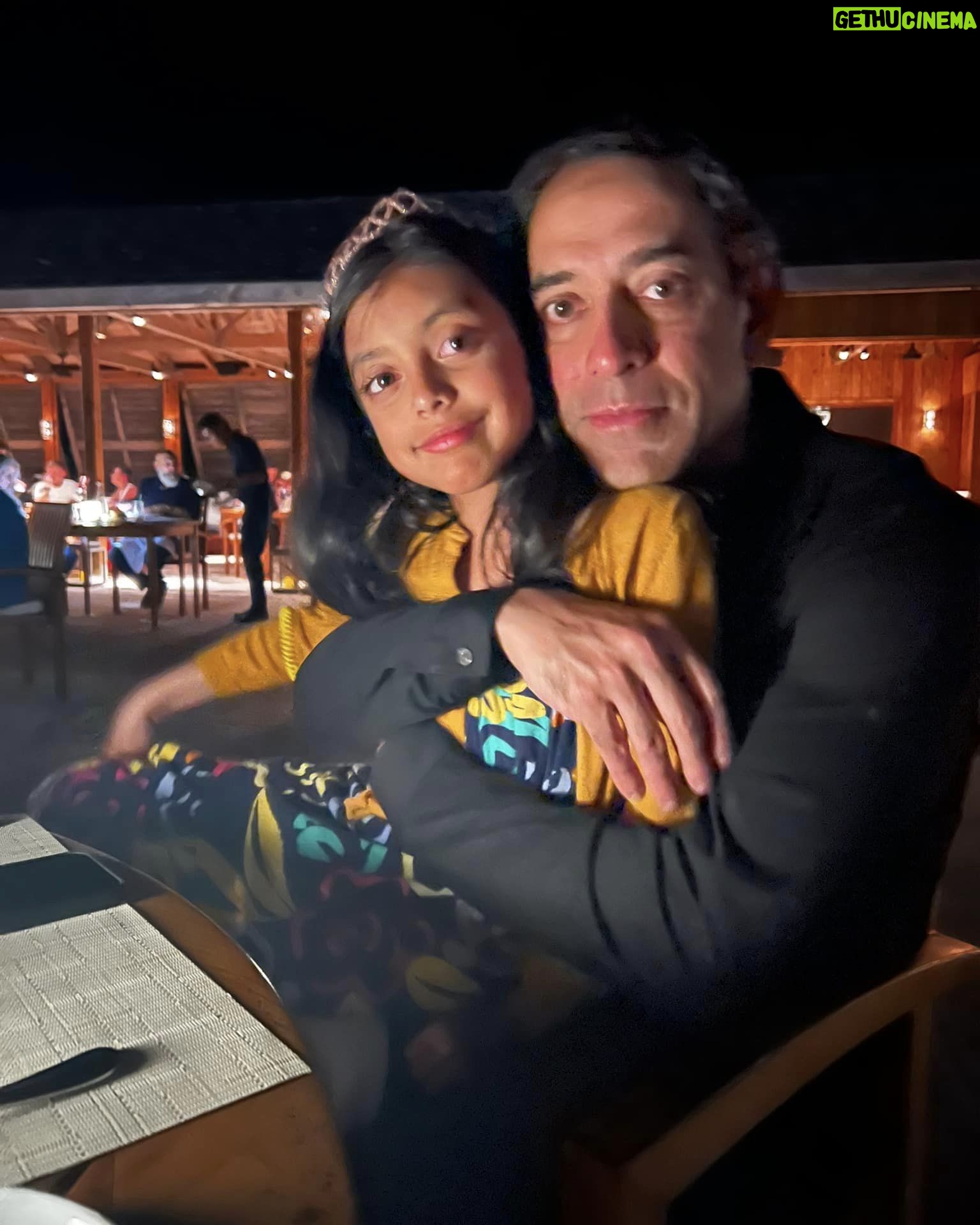 Reshma Shetty - 377 Likes - Photo dump of my babies relaxing . Deep works so hard and his most favorite fun thing to do is to hang out with his daughter . So why not do it on a tropical
Island . Meanwhile I take the pictures š and drink the wine š .