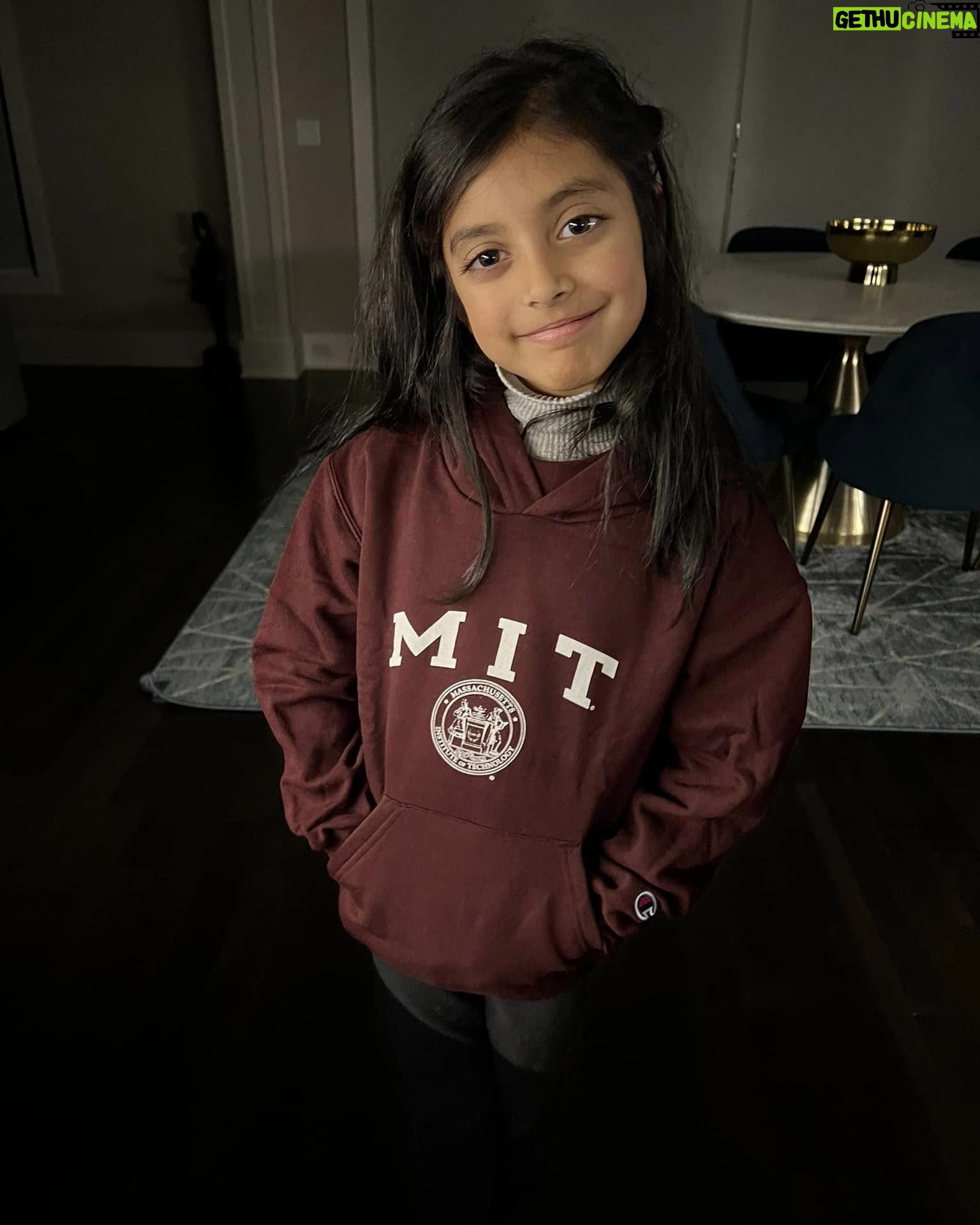 Reshma Shetty - 436 Likes - Sheās just so cute I canāt resist posting her pics .
She is so patient when I take them, accepting they are more for my benefit than hers .