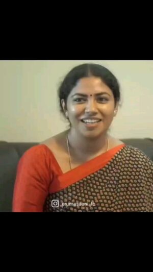 Reshmi Karthigeyan Instagram - Inji moment part 2😉
erumasaani#erumasaanifc#momvsson#momandsun#semmastatus#trendingstatus#