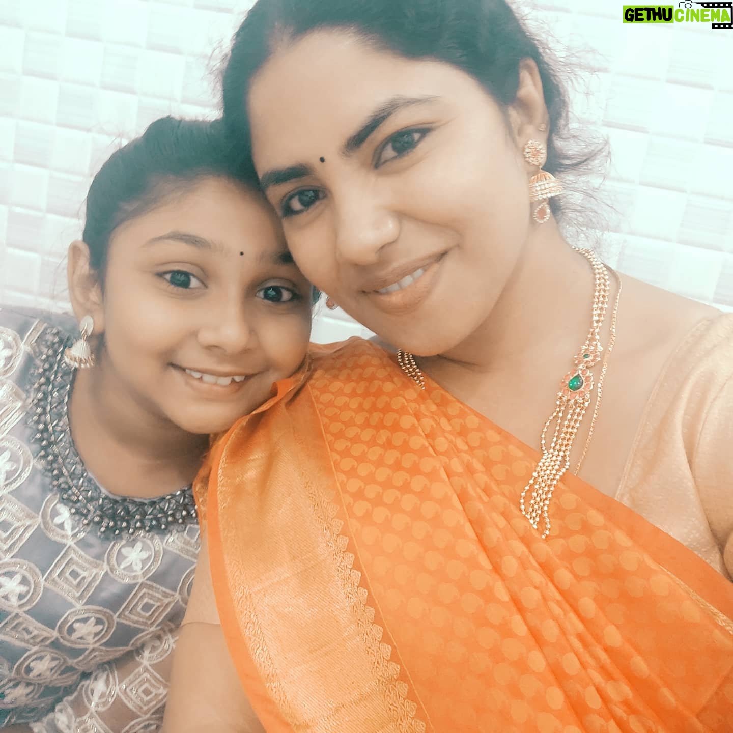 Reshmi Karthigeyan - 2K Likes - 💕❤💕💗🧡
Mom and daughter#orange#traditional#daughterlove