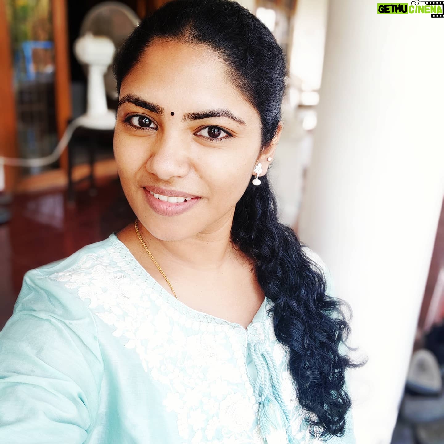 Reshmi Karthigeyan - 1.8K Likes - 💙