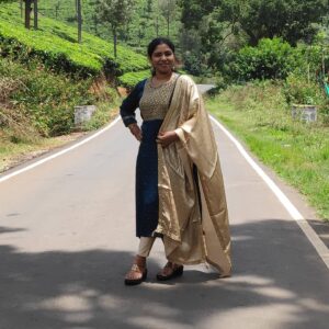 Reshmi Karthigeyan Instagram - I couldn't resist myself but to stand and click a picture on this road less traveled by😍