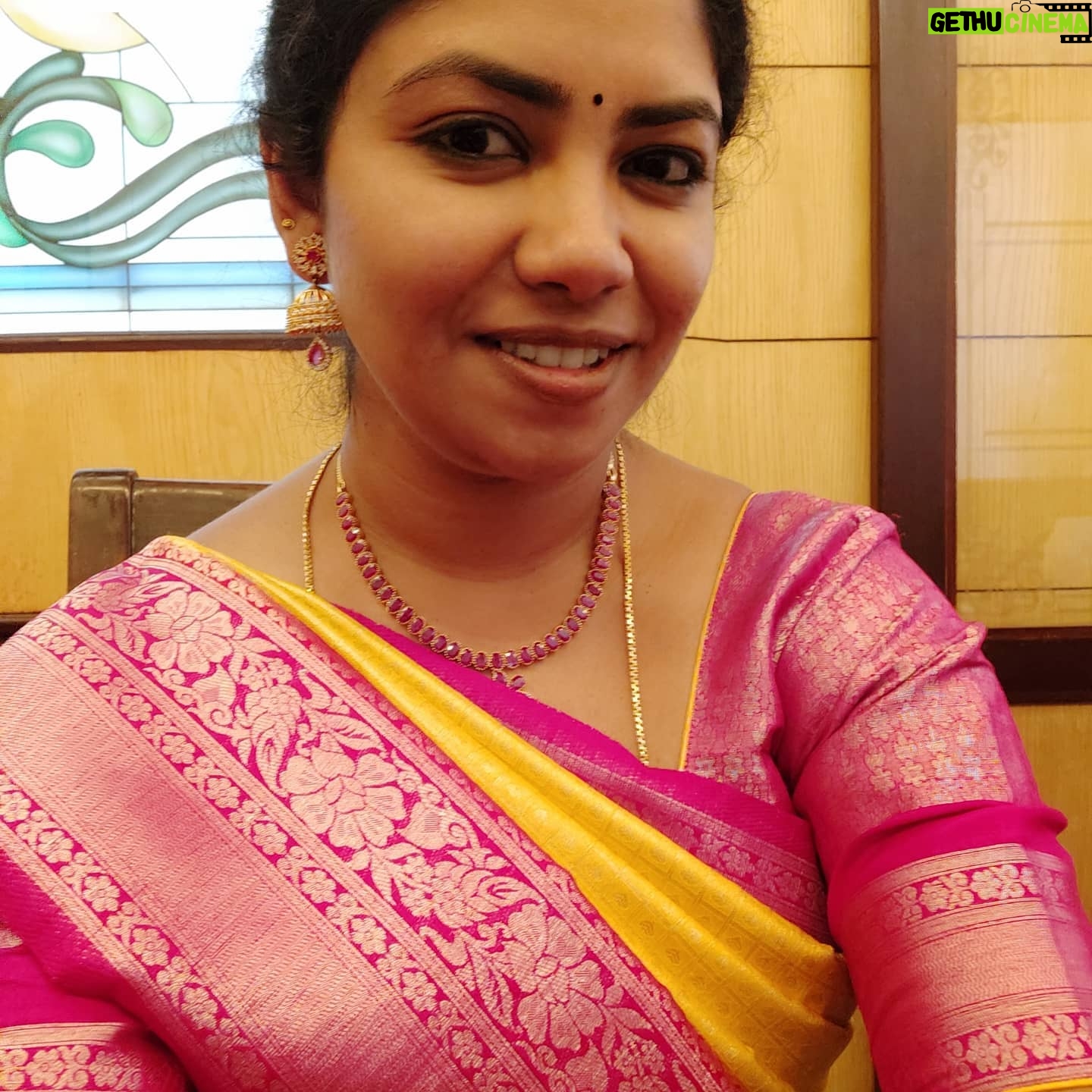Reshmi Karthigeyan - 1.6K Likes - Hide and seek😍