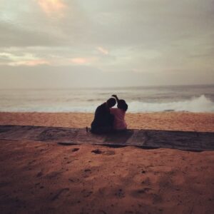 Reshmi Karthigeyan Instagram - Sea of love 😍😍😘 moment of love captured
Sea# seashore# sealove# waves # srilanka# lovely moments#Colombo# daughterlove# ammalove