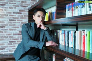 Rexen Cheng Jen-Shuo Instagram - 想要得到他人的信任，你做的事，比你說的話更有說服力。
生活更要充滿霸氣。非我莫屬捨我其誰。
（🐯你幸福健康又快樂❤️）
@boss  #thisisboss 
Stylist : @charliebubblecat 
Make up : @2_kyun_hee