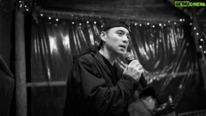 Rexen Cheng Jen-Shuo Instagram - 要不要來cover一下🤘😁
(態度）
Photo by @13liao