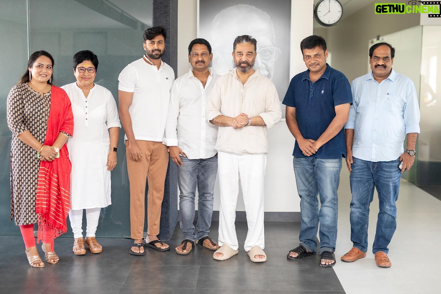 Reyaa Hari - 201 Likes - Sembi team ❤️blessing from #aandavar #ulaganayagan #kamalhaasan
@prabusolomonofficial‘s #SEMBI #செம்பி
starring #KovaiSarala @ashwinkumar_ak
https://youtu.be/m_7Xve5_ckc
Produced by @tridentartsoffl & @arentertainoffl
#AjmalKhan @reyaahari #Jeevan @nivas.k.prasanna #Buvan #VijayThennarasu @phoenix_prabu_action_director @srikrish_choreographer @priyaa.karan @priyaharie @onlynikil #nm