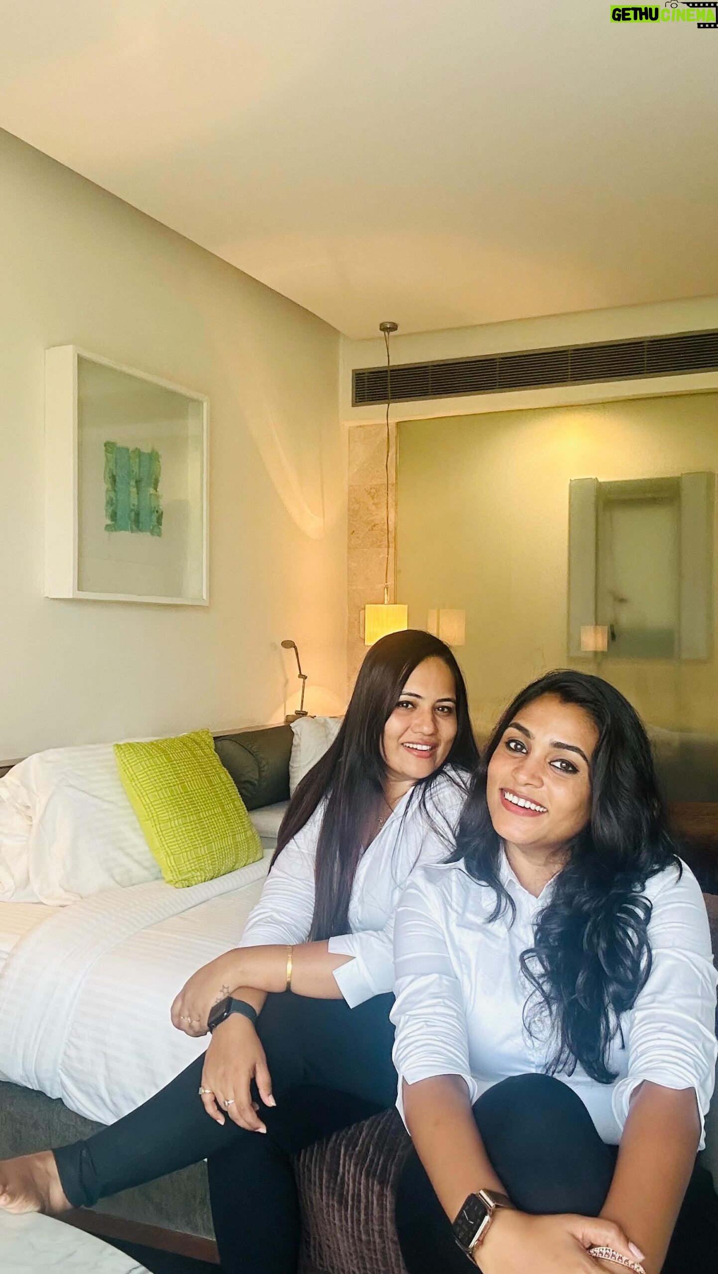 Reyaa Hari - 660 Likes - We sail in d same boat .. syncing with same Mental illness..#instagram #instadaily #friendship #comedy #fun #love #funnyreels #reelsinstagram