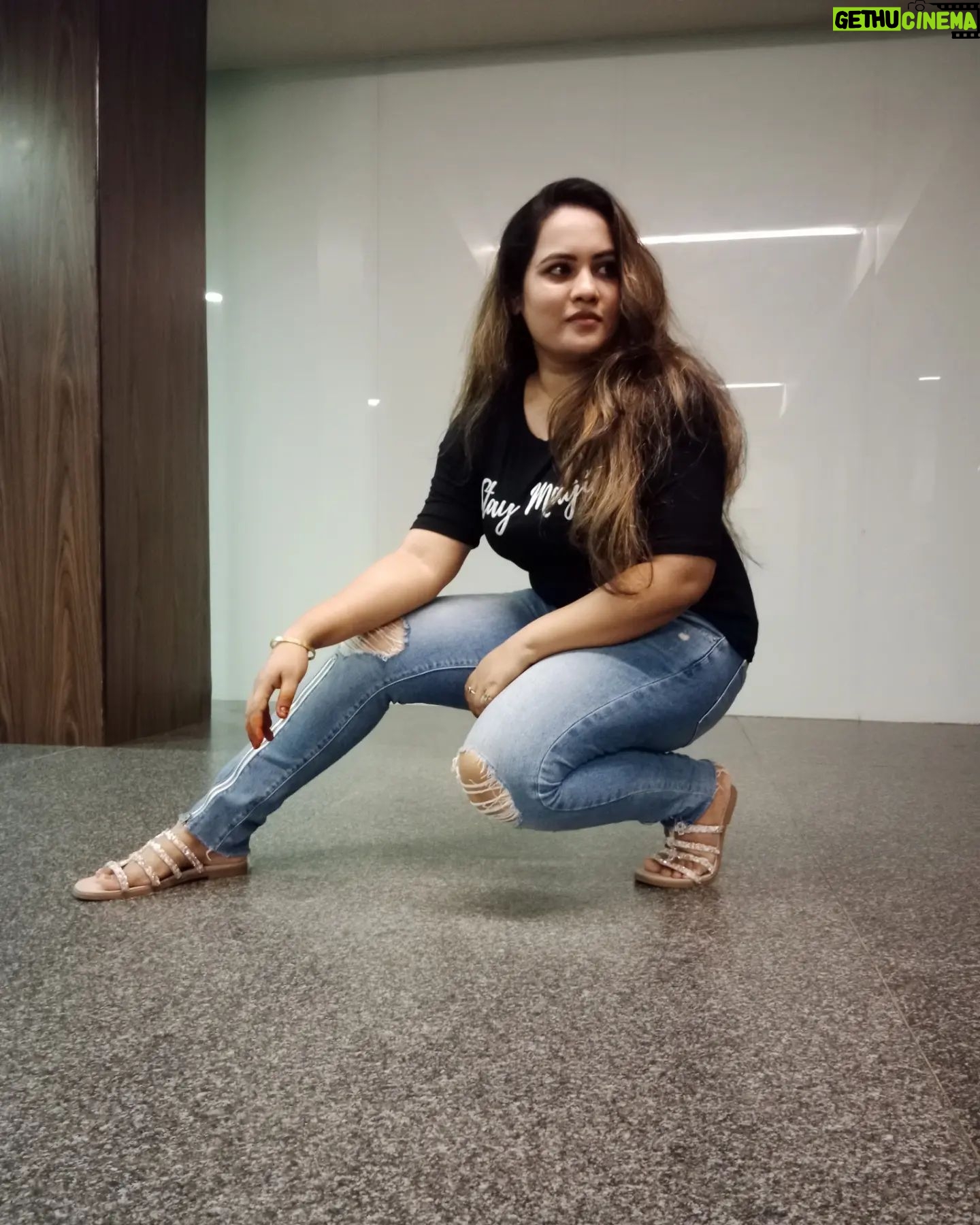 Reyaa Hari - 319 Likes - ☺️☺️#movietime#happiness#love#spreadpositivity #funtimes#memories💕#photography#snsm