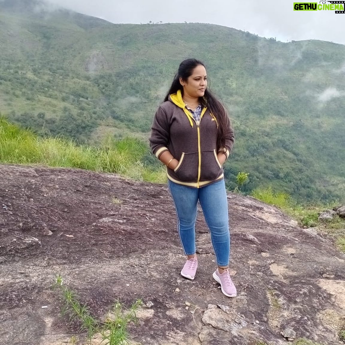 Reyaa Hari - 302 Likes - #coolweather #peaceful #happymood #kodaikanal 😍😍😍
