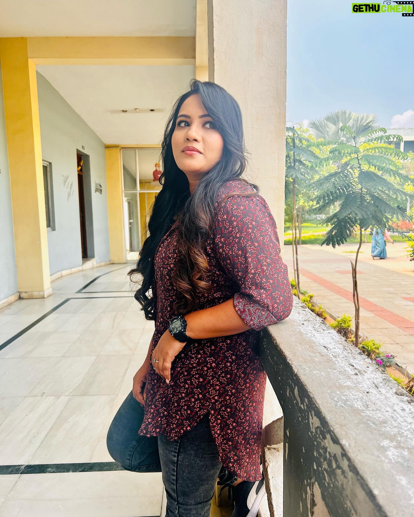 Reyaa Hari - 149 Likes - “I’m not sugar n spice; I’m Lightning & ice 😇