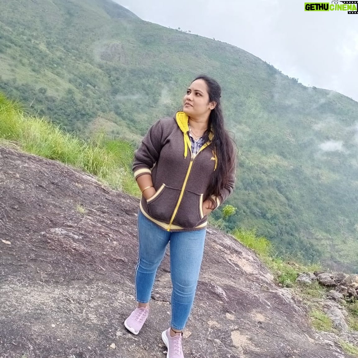 Reyaa Hari - 302 Likes - #coolweather #peaceful #happymood #kodaikanal 😍😍😍