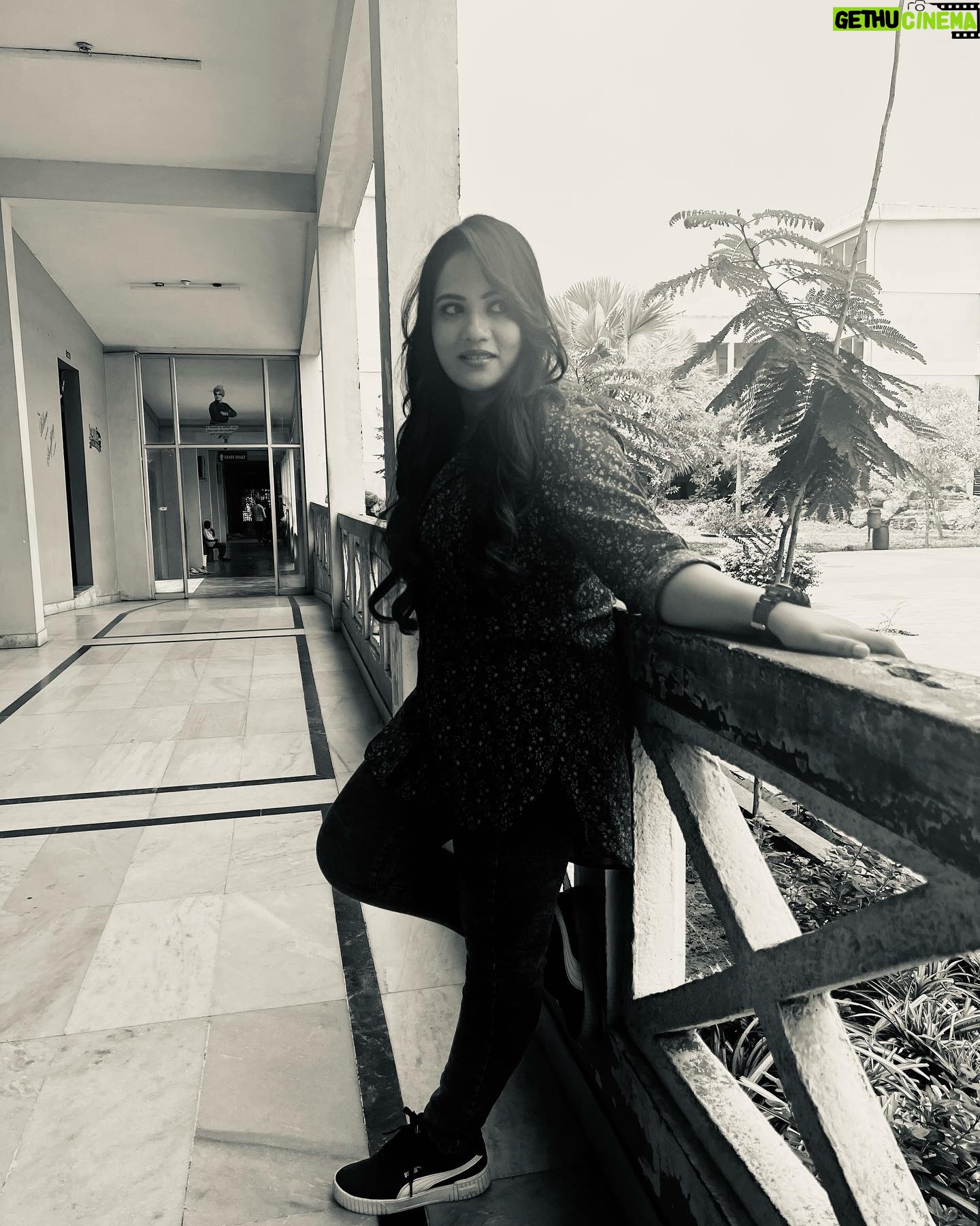 Reyaa Hari - 149 Likes - “I’m not sugar n spice; I’m Lightning & ice 😇