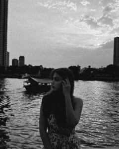 Actress Rhea Chakraborty HD Instagram Photos and Wallpapers May 2024