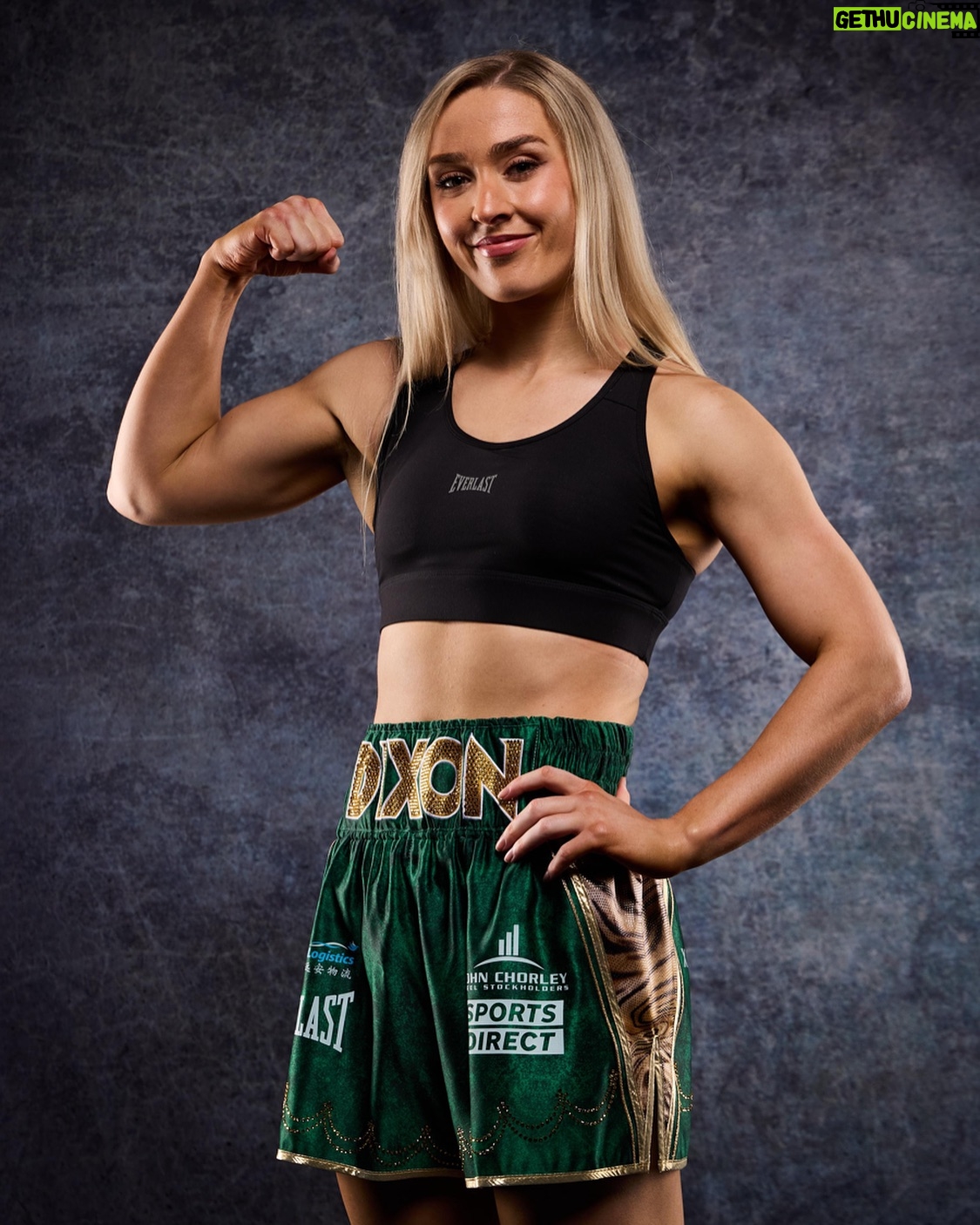 Rhiannon Dixon - 1K Likes - Bulking not sulking