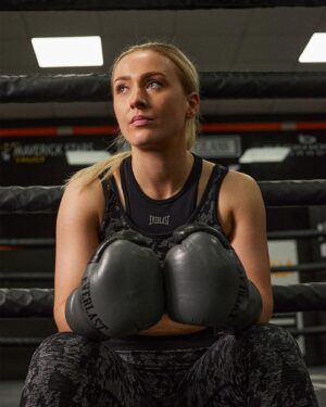 Rhiannon Dixon Instagram - The fight for the vacant EBU European Lightweight title will take place tomorrow at the OVO Wembley Arena in London. @rhiannondixon_ (8-0) will take on Katharina Thanderz for her toughest test yet. 

“Styles make fight and I believe Katharina will bring out the best in me. This fight opens up so many opportunities, so we will do the job on Saturday and move on from there.” - Dixon 

#TeamEverlast #Everlast