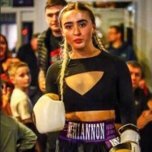 Rhiannon Dixon Instagram - From White Collar, to Pharmacy, to World Champion boxer 👏 @rhiannondixon_ 

What a story and more chapters to write ✨ #RhiannonDixon #Boxing #DixonCarabajal