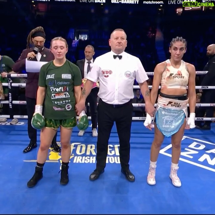 Rhiannon Dixon - 3.9K Likes - From a pharmacist to World Champion 👑
@rhiannondixon_ is the new WBO World Lightweight Champion with a points win over Karen Carabajal 👏👏👏
📝 98-91, 97-92, 96-93 #DixonCarabajal