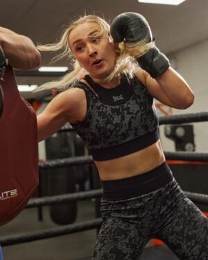 Rhiannon Dixon Instagram - The fight for the vacant EBU European Lightweight title will take place tomorrow at the OVO Wembley Arena in London. @rhiannondixon_ (8-0) will take on Katharina Thanderz for her toughest test yet. 

“Styles make fight and I believe Katharina will bring out the best in me. This fight opens up so many opportunities, so we will do the job on Saturday and move on from there.” - Dixon 

#TeamEverlast #Everlast