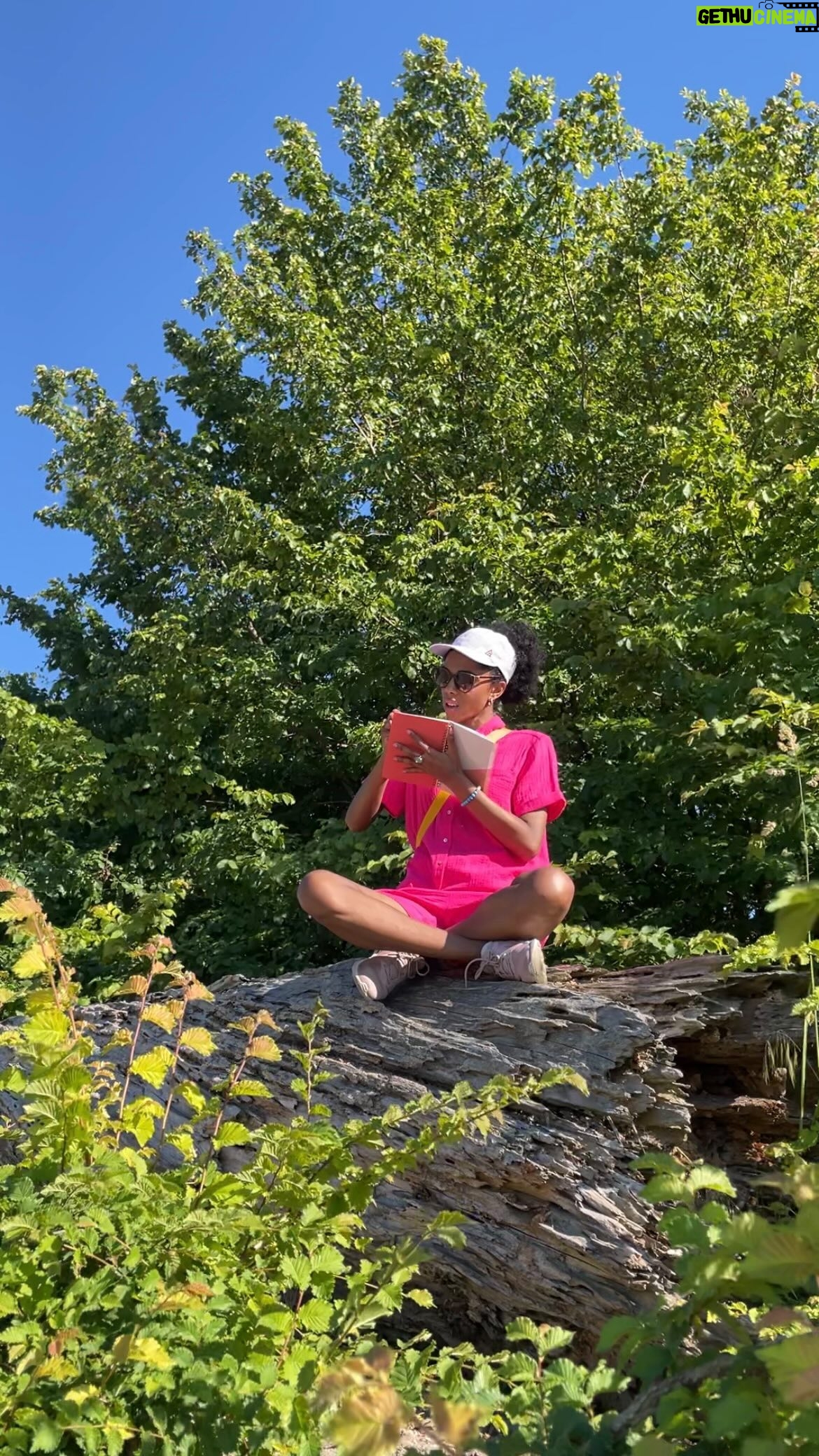 Rhinnan Payne - 24.2K Likes - Alright. Cool. Good. Nice. Cool.
❔❔❔❔❔❔❔❔❔❔❔❔❔❔
This was a good one. Fine work, really. Great stuff. I will tally everything as always and get back to you. But no worries today was a good day for questions and a great day for answers. Amazing! See ya next time!
❔❔❔❔❔❔❔❔❔❔❔❔❔❔
#questions #questionsquestionsquestions #questionsforyou #egg #pocket #alaska #alaskancruise #imaginaryfriend #wherearetheynow #thursday #night #schedule #911 #911lonestar @911onabc #firetruck #emailsignoff #singing #thoughts #hm #glitter #summertime #treat #gelato #betterthan #icecream #alright #cool #bye #❔