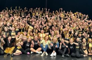 Rhonda Burchmore Instagram - So incredibly honoured, and thrilled to be performing with this extraordinary group of students from @rise.theperformanceexperience . 
I popped into a rehearsal today and was absolutely knocked out by not only their skill but the incredible camaraderie within this phenomenal group of performers. I was actually very emotional- tears of joy ! 
Our show is this Saturday night at the Palais  theatre in Melbourne which is pretty much sold out! 
Thankyou @mitchell.fistrovicdoidge & @jackieannescott  for inviting me to be part of this wonderful experience xx 🙏💕 💃 🕺