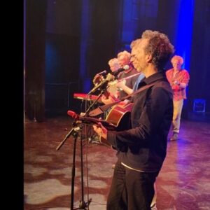 Rhys Darby Instagram - Leggy Blonde with @flightoftheconchords & friends (Part 1) 19th Aug 2022 #Darby25