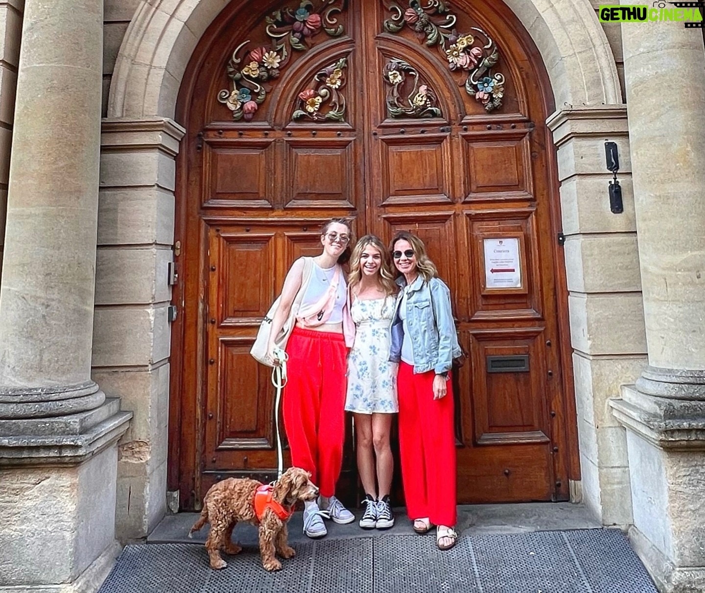 Rhys Olivia Cote - 3 Likes - DAY 4. WINDSOR CASTLE & OXFORD! So happy we even got to see Amy @ Ernie!! @amys.shots ❤️❤️ ➡️➡️➡️➡️#windsorcastle #windsor #oxford #oxforduniversity #england #uk #traveltheworld #europe #european #blessed #grateful #itsagoodlife #rhysolivia #rhyscote