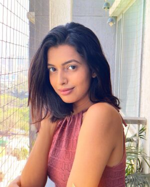 Ria Nalavade Instagram - Swipe for a surprise 🥂