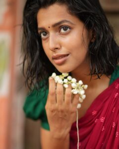 Actress Ria Nalavade HD Instagram Photos and Wallpapers June 2024