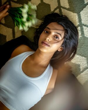 Ria Nalavade Instagram - Floored.

@sanky_mua 
@akshay_kerlekar