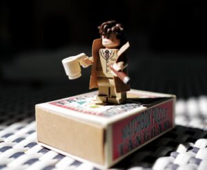 Rian Johnson Instagram - My cousin @zacharywalterjohnson came over and gave me a Columbo lego man. Best day ever.