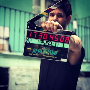 Ricardo Abarca Instagram - Estoy muy feliz de contarles que terminamos las grabaciones de “El Repatriado”, serie que pronto van a poder ver en @DisneyPlusLA y que hicimos en mi querido México. Muy pronto van a conocer la historia de Leonel, un boxeador al que su vida le dará la vuelta de un día para otro. Estén atentos!!! Muy pronto #elrepatriado en #disneyplusla 🥊 🎬