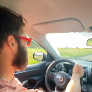 Ricardo Gómez Instagram - la vacación 🇫🇷🦪🐠⛱️🚗🍷🧀