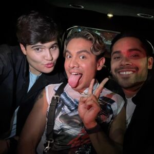 Ricardo Peralta Instagram - A votar pepenadoras que estamos nominados a los premios @mtvmiaw 2024!!!!! Ahí nos vemos @mtvla #mtvmiaw2024