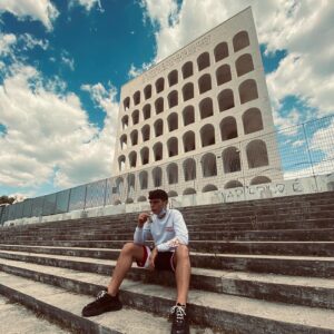 Riccardo Mandolini Instagram - 🧠