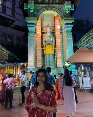 Richa Joshi Instagram - Jai Shree Ram 🙏🏻🪔🪷

.
#explore #festival #rammandirayodhya #blessings #prayers #indian #india #explorepage #saree #jaisreeram #temple #rammandir #hanumantemple