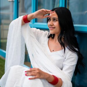Richa Joshi Instagram - Andamaina prema lekha nuvvule 🤍 
@yashwanth_naidu 

.
#allwhite #salwarsuit #portraitphotography  #travelgram #vintageaesthetic #pinterestinspired #hyderabad #richajoshi #telugucinema #explorepage #explore #rednails