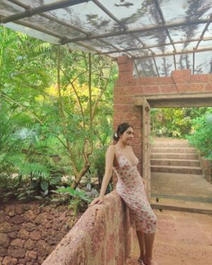 Richa Joshi Instagram - Balmy afternoons 🍃🪴🌻 
.
.
#instamood #mojigaogoa #goadiaries #goa #instalikes #ootd #pinterestinspired #inspiration #richajoshi #throwback #balmy #urbanic #explore #fyp