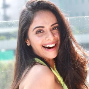 Richa Pallod Instagram - Wading into 2021 with vigor and determination and  heart filled with gratitude and empathy. Wish, hope and pray for all your unfulfilled dreams. Happiness and good healthy to all2021 🤞🙏😊be kind to humanity.